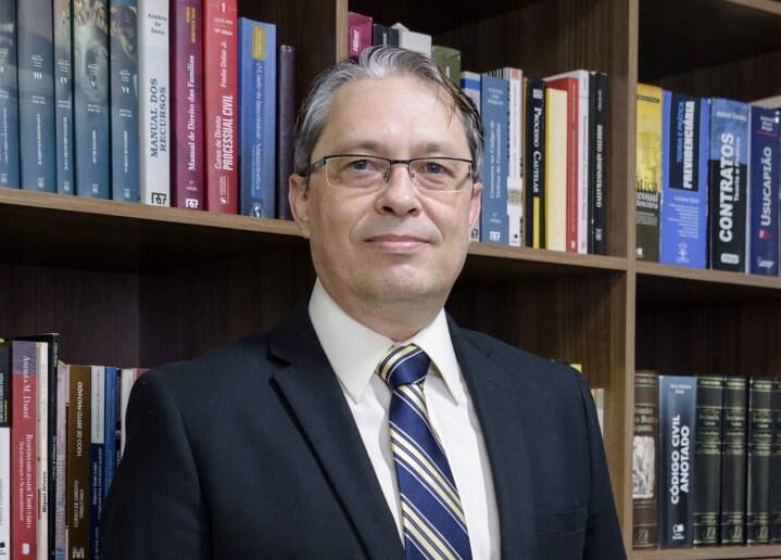 Dr. Cesar Odair Welzel